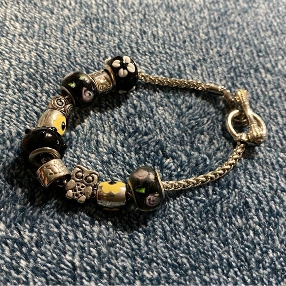 Painted Glass and Silver Floral and Owl Beaded Bracelet - Picture 4 of 5